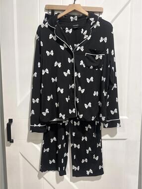 Kate Spade Black Pajama Set with White Bow Print, Size L